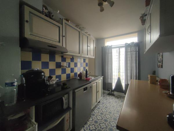 PLEIN CENTRE VILLE, APPARTEMENT REFAIT A NEUF DE 70 M² HAB AVEC BALCON, CAVE, ET GARAGE A VELO, PROCHE GARES Beauvais (60000)