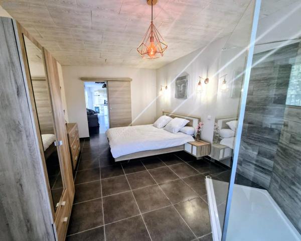Achat - Maison Le Cannet-des-Maures 83340 8 pièces 200 m 2 3111 m 2
