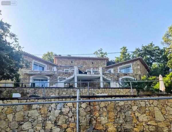 Achat - Maison Le Cannet-des-Maures 83340 8 pièces 200 m 2 3111 m 2