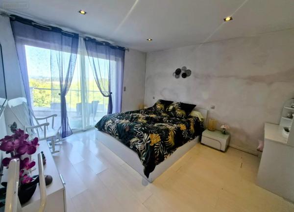 Achat - Maison Le Cannet-des-Maures 83340 8 pièces 200 m 2 3111 m 2
