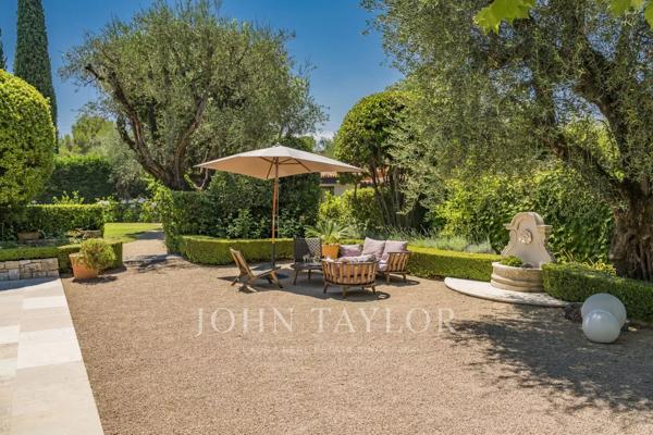 Mas provençal rénové à louer à Mougins - 4 chambres + annexe - Domaine privé