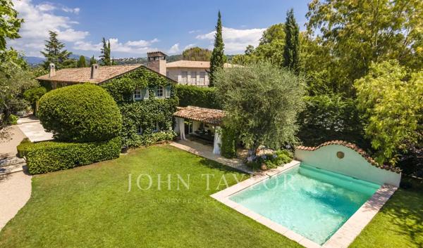 Mas provençal rénové à louer à Mougins - 4 chambres + annexe - Domaine privé