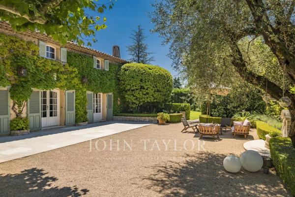 Mas provençal rénové à louer à Mougins - 4 chambres + annexe - Domaine privé