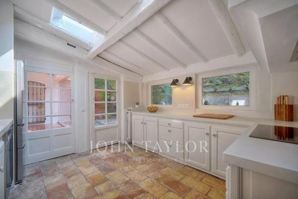 Mas provençal rénové à louer à Mougins - 4 chambres + annexe - Domaine privé