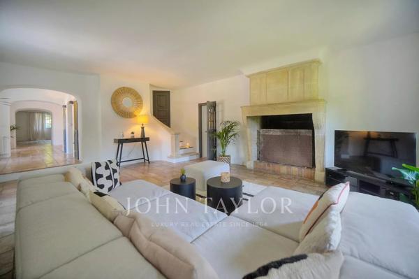 Mas provençal rénové à louer à Mougins - 4 chambres + annexe - Domaine privé