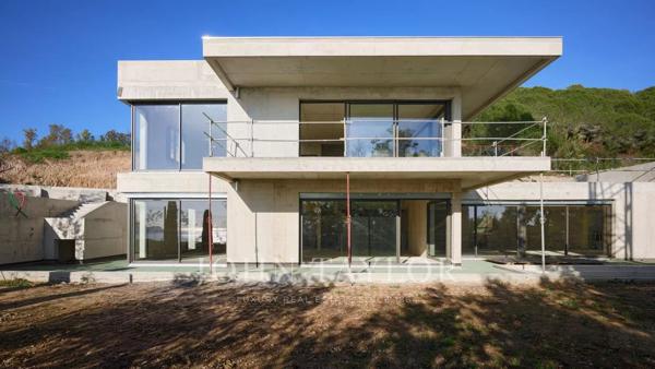 Villa neuve contemporaine avec vue mer panoramique – Croix des Gardes