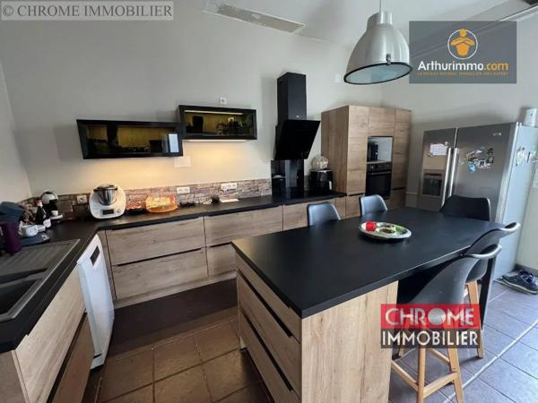 Vente Maison 6 pièces 221 m2 à Escassefort