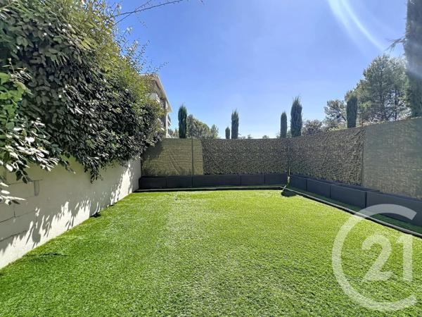 Appartement T3 à vendre  3 pièces - 67,72 m 2   FREJUS  - 83