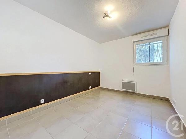 Appartement T3 à vendre  3 pièces - 67,72 m 2   FREJUS  - 83