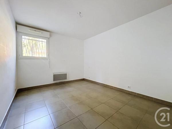 Appartement T3 à vendre  3 pièces - 67,72 m 2   FREJUS  - 83