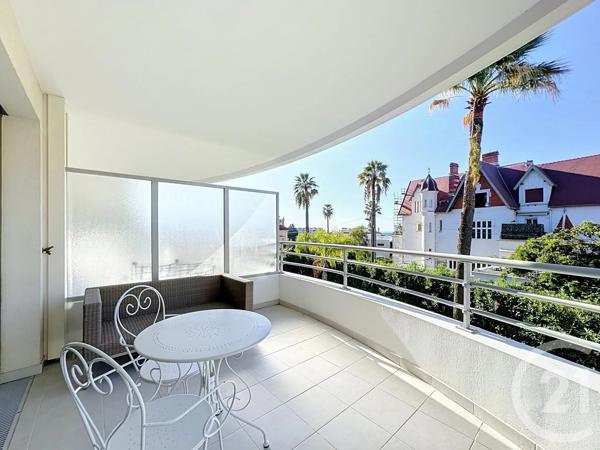 Appartement F2 à vendre  2 pièces - 48 m 2   CANNES  - 06