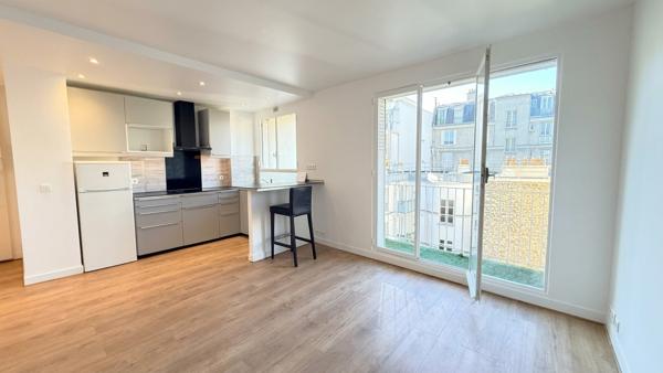 Studio avec balcon et cave