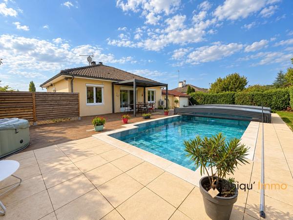 Bayel – Maison de plain-pied sur sous-sol avec piscine, rénovée et prête à vivre