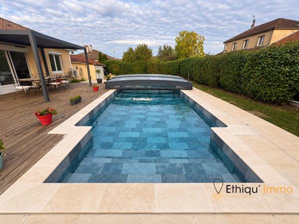 Bayel – Maison de plain-pied sur sous-sol avec piscine, rénovée et prête à vivre