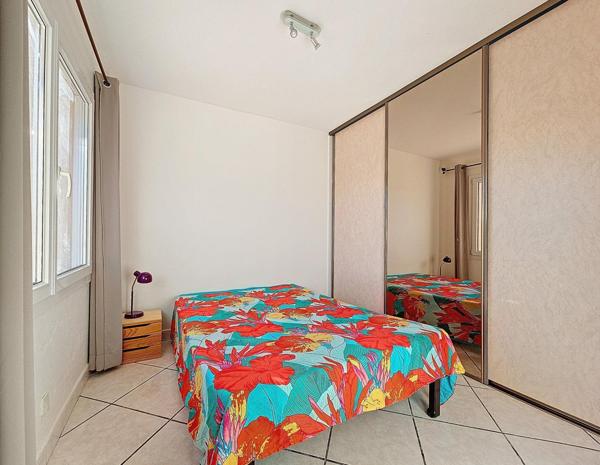 PROCHE COMMODITES, AU CALME, GRANDE VILLA  AVEC APPARTEMENT INDEPENDANT