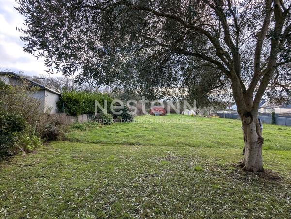 Terrain constructible à Saint Quay côté mer de 1428 m2