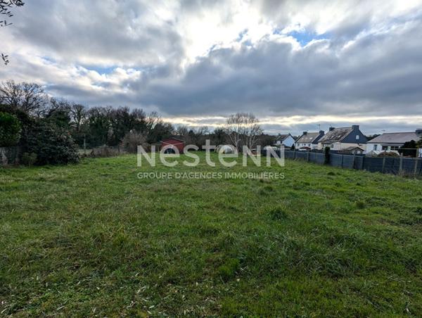 Terrain constructible à Saint Quay côté mer de 1428 m2