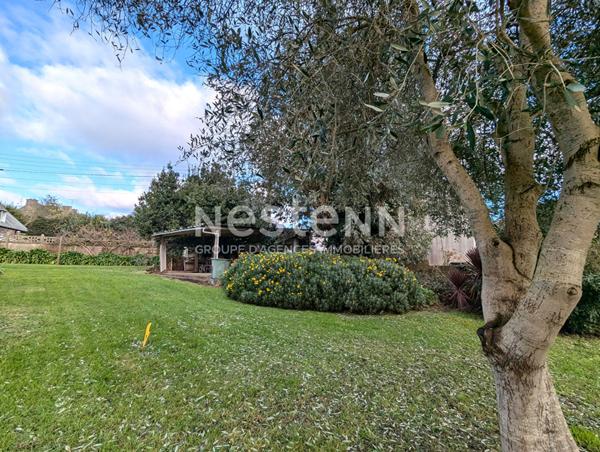 Terrain constructible à Saint Quay côté mer de 1428 m2