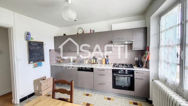 Maison 75 m² env sur 400 m² env de terrain, 3  chambres , sous sol aménageable