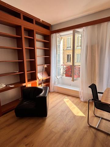 PARIS VIIème 2 pièces 46 m2