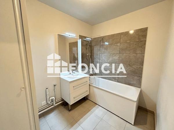 Location Appartement 3 pièces 69.3 m² - 5 RUE DU PETIT BOUILLON Chartres 28000