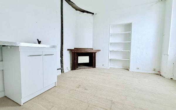 Immeuble à vendre    10 pièces • 512 m2 Émerainville