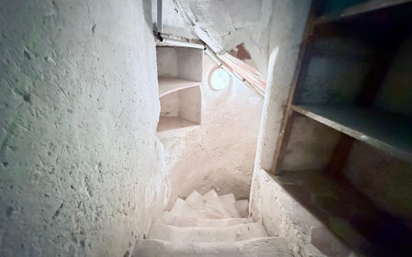 Immeuble à vendre    10 pièces • 512 m2 Émerainville