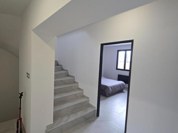 Maison  6 pièce(s) 450 m2