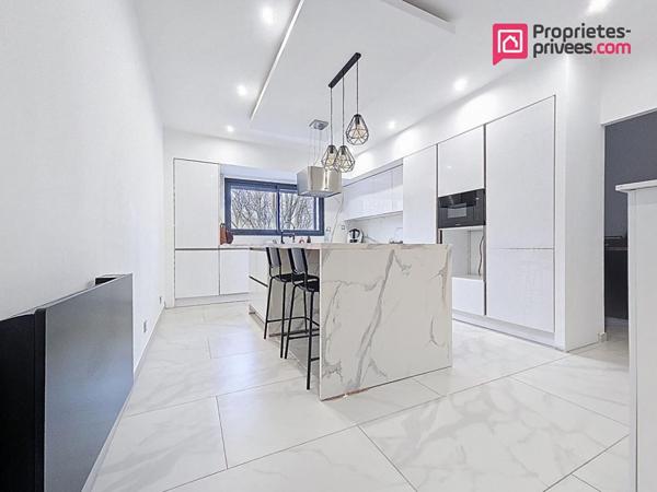 Maison  6 pièce(s) 450 m2