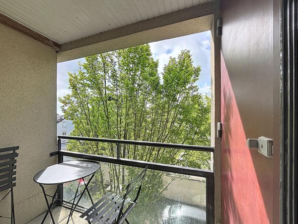 GARE/ LAFAYETTE Type 2 duplex avec ascenseur et stationnement privatif