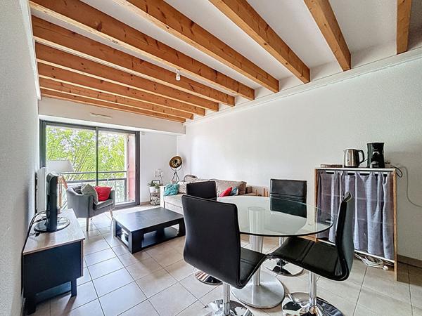 GARE/ LAFAYETTE Type 2 duplex avec ascenseur et stationnement privatif