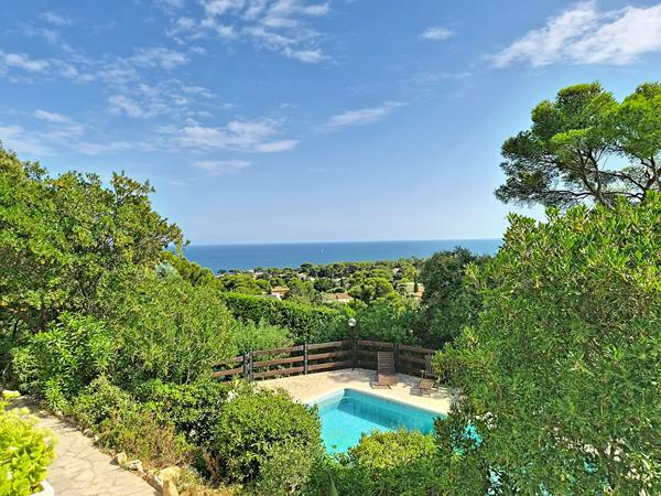 Saint-Aygulf, maison vue mer 4 chambres piscine atelier calme absolu