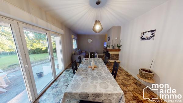 Maison plain-pied rénovée et vaste terrain constructible