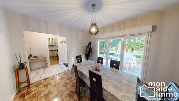 Maison plain-pied rénovée et vaste terrain constructible