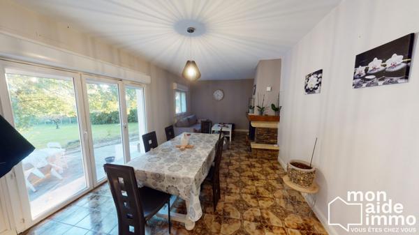 Maison plain-pied rénovée et vaste terrain constructible