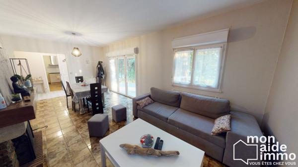 Maison plain-pied rénovée et vaste terrain constructible