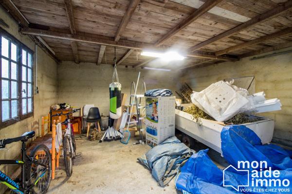 Maison plain-pied rénovée et vaste terrain constructible