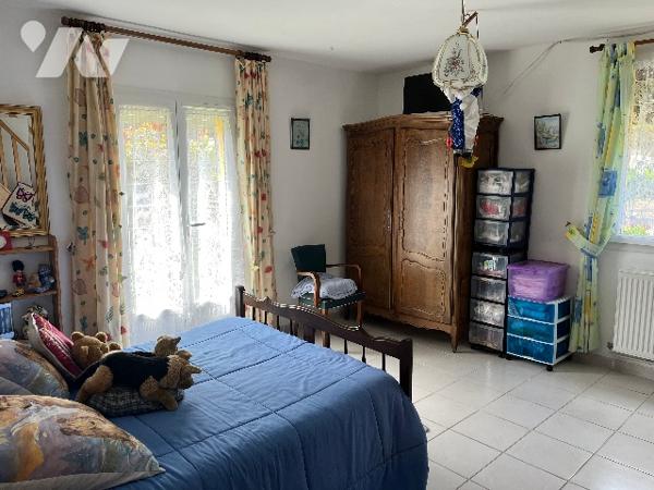 Commune de POIX DE PICARDIE, une maison sur un terrain de 939m² comprenant :