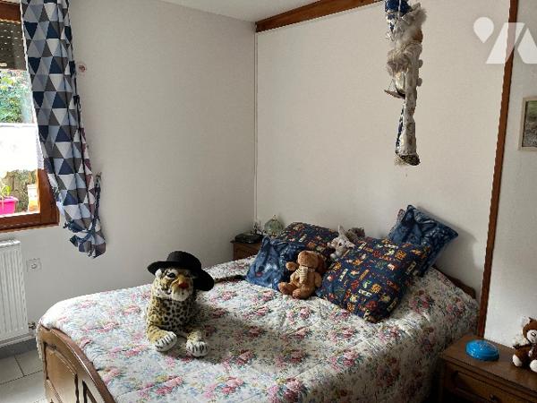 Commune de POIX DE PICARDIE, une maison sur un terrain de 939m² comprenant :