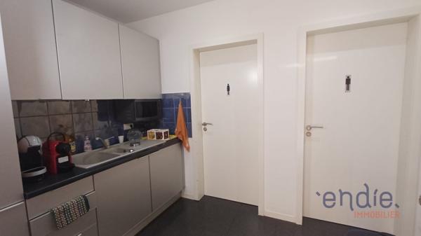 BUREAUX À LOUER – WITTENHEIM – ESPACE PROFESSIONNEL AVEC 2 GARAGES
