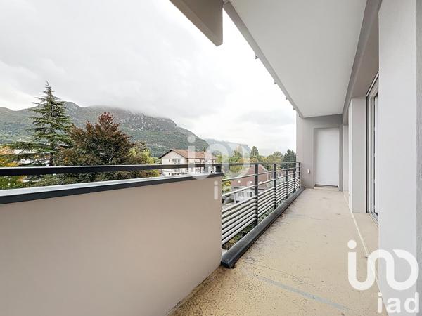 Location appartement 3 pièces 92 m² Annecy-le-Vieux