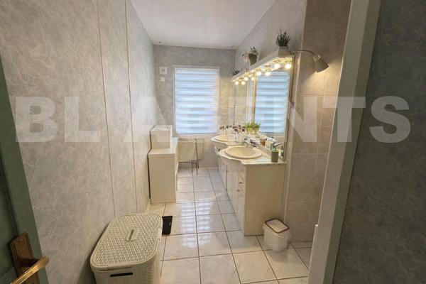 TOP EXCLU !!! PAVILLON 200M2 PLUS SOUS SOL  SUR 1250M2 TERRAIN