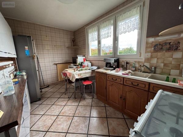 Maison à vendre à Saint-Aubin-lès-Elbeuf en Seine-Maritime (76410), ref : 27063-1377