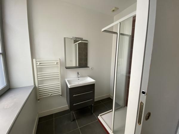 Appartement
         4 pièces
        - 92 m² 138 000 € *