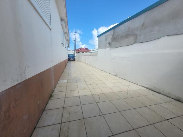 Baie-Mahault (97122) VILLA T5 A VENDRE + T2 A BAIE MAHAULT