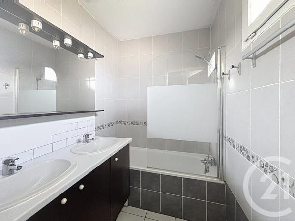 Maison à vendre  5 pièces - 114,21 m 2   GRADIGNAN  - 33