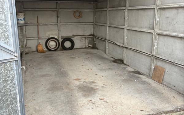 Stationnement à louer    16 m2 Saint-Pierre-des-Corps