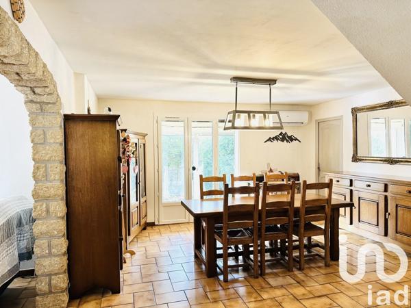 Maison traditionnelle 5 pièces de 113 m² à Port-de-Bouc (13110)