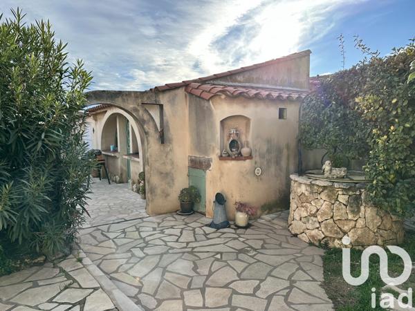 Maison traditionnelle 5 pièces de 113 m² à Port-de-Bouc (13110)