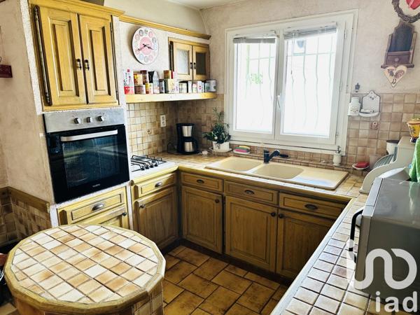 Maison traditionnelle 5 pièces de 113 m² à Port-de-Bouc (13110)